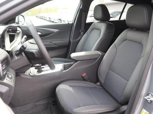 Moonstone Gray Metallic 2026 Buick Envista Preferred