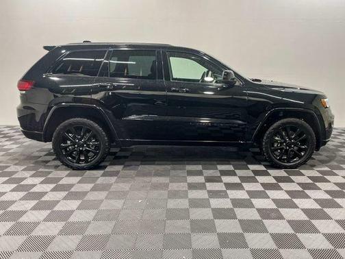 2022 Jeep Grand Cherokee WK Laredo