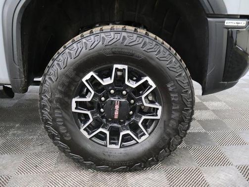 2025 GMC Sierra 2500 AT4X