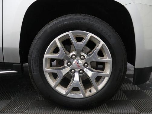 Quicksilver Metallic 2017 GMC Yukon SLT