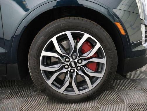 2024 Cadillac XT5 Sport