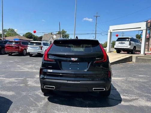 2025 Cadillac XT4 Premium Luxury
