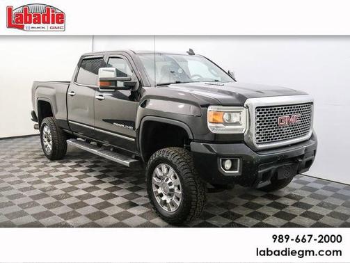2016 GMC Sierra 2500 Denali