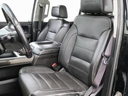 Black 2016 GMC Sierra 2500 Denali