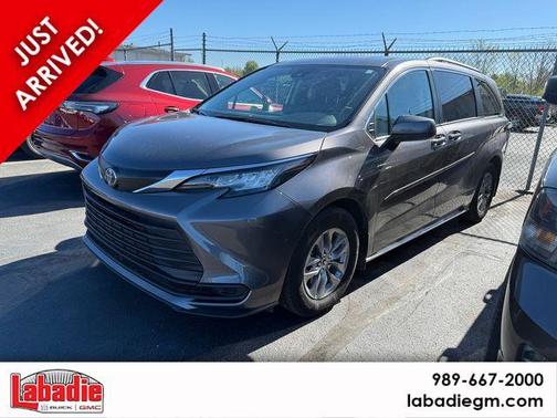 Predawn Gray Mica 2023 Toyota Sienna LE