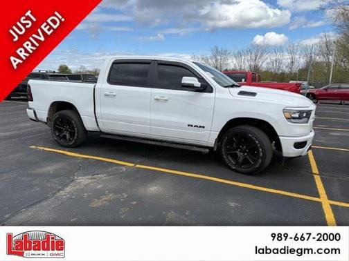 Bright White Clearcoat 2023 RAM 1500