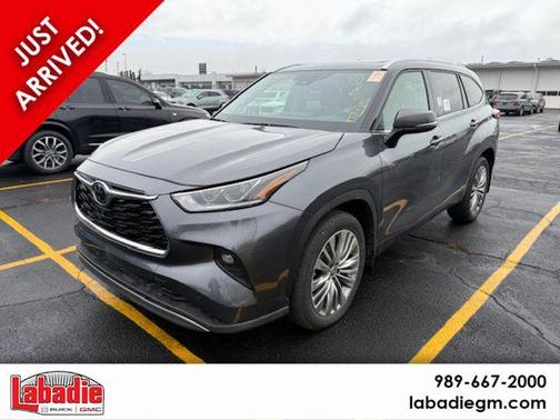 2022 Toyota Highlander Platinum