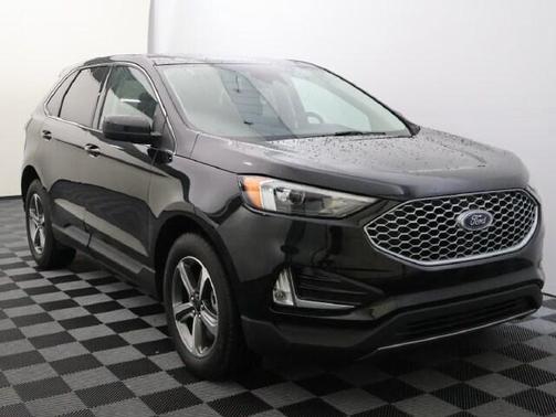 Black Metallic 2024 Ford Edge SEL
