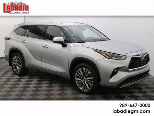 Silver 2021 Toyota Highlander Platinum