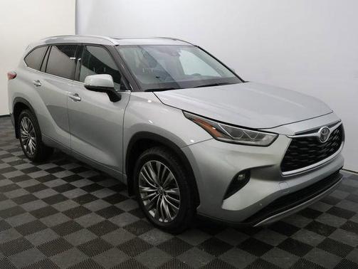 Silver 2021 Toyota Highlander Platinum