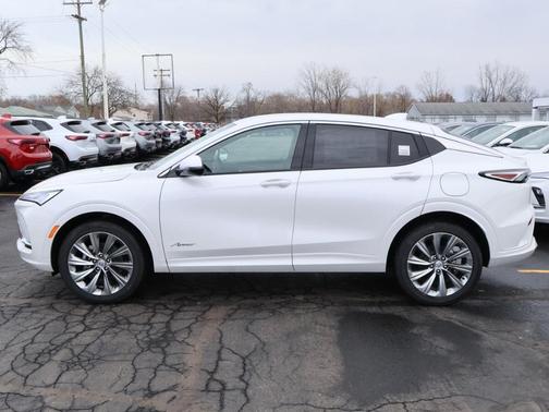 White Frost Tri-Coat 2026 Buick Envista Avenir