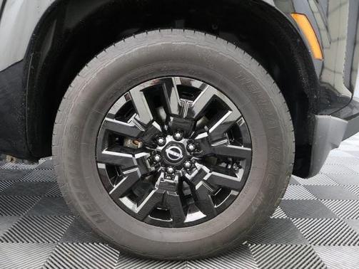 Super Black 2023 Nissan Frontier SV