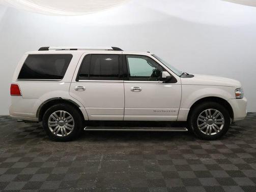 2013 Lincoln Navigator Base