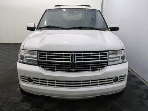 2013 Lincoln Navigator Base