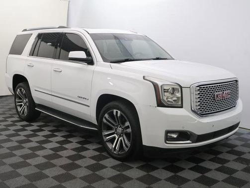 Summit White 2017 GMC Yukon Denali