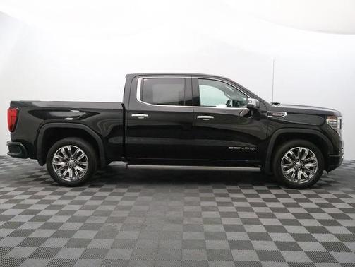 Onyx Black 2022 GMC Sierra 1500 Denali