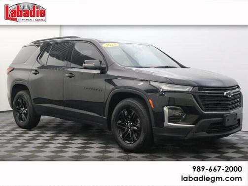 Black 2023 Chevrolet Traverse LT Cloth
