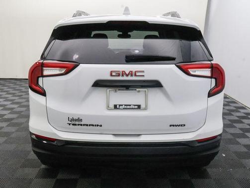 Summit White 2023 GMC Terrain SLE