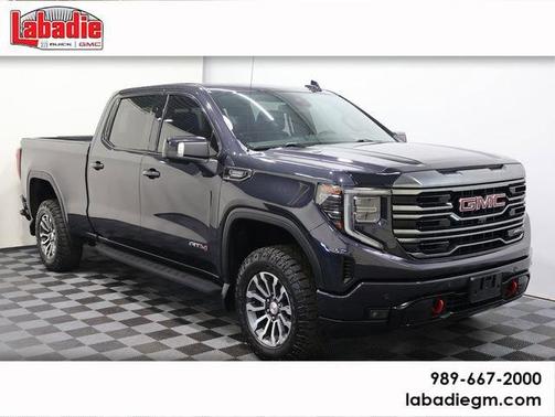 2022 GMC Sierra 1500 AT4