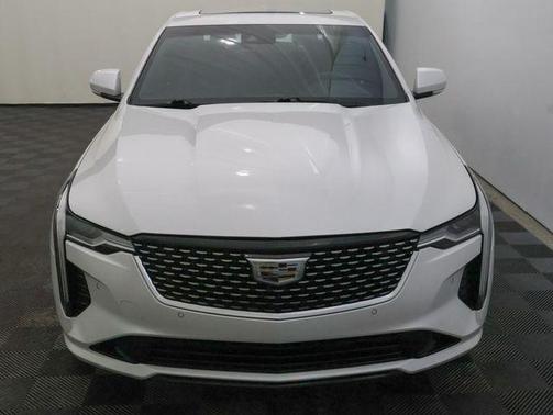 2022 Cadillac CT4 Premium Luxury
