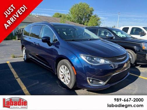 Jazz Blue Pearlcoat 2017 Chrysler Pacifica Touring-L