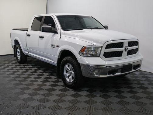 2016 RAM 1500 SLT
