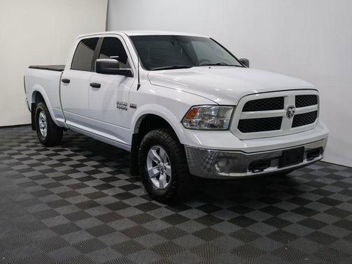 2016 RAM 1500 SLT