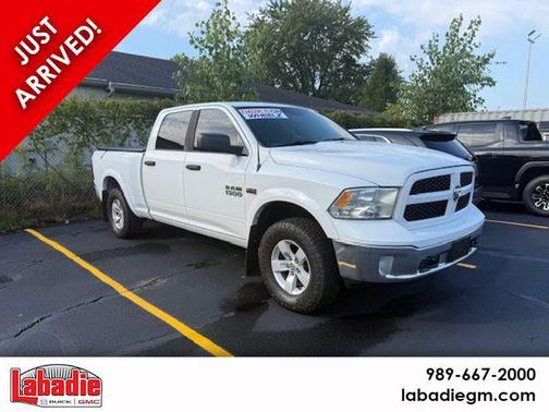 2016 RAM 1500 SLT