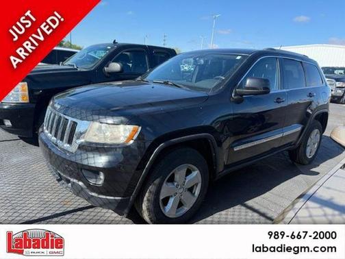Brilliant Black Crystal Pearlcoat 2012 Jeep Grand Cherokee Laredo