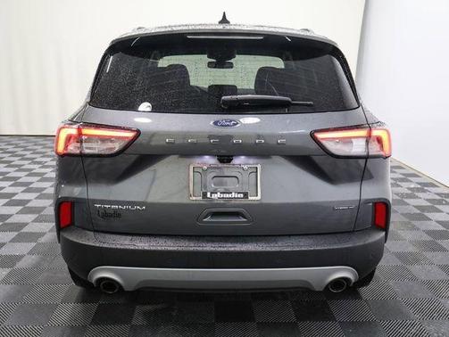 2022 Ford Escape Titanium Hybrid