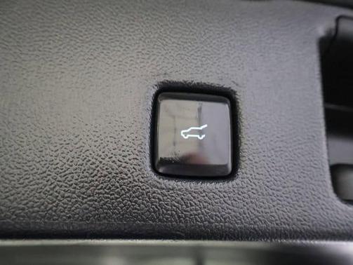 2022 Ford Escape Titanium Hybrid