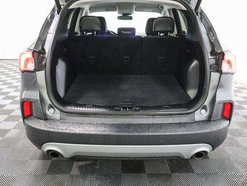 2022 Ford Escape Titanium Hybrid