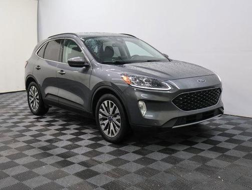 2022 Ford Escape Titanium Hybrid