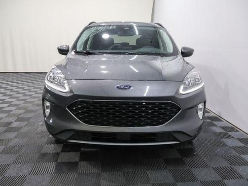 2022 Ford Escape Titanium Hybrid