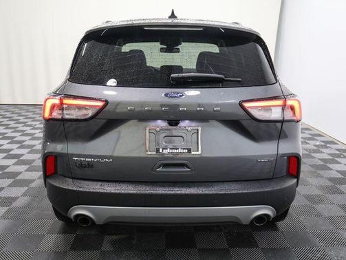 2022 Ford Escape Titanium Hybrid