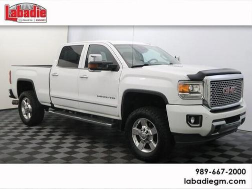 White 2016 GMC Sierra 2500 Denali