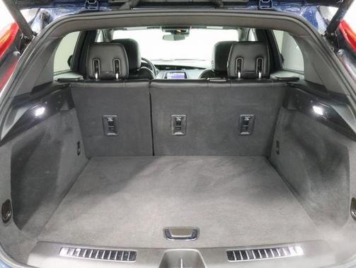 2021 Cadillac XT4 Premium Luxury