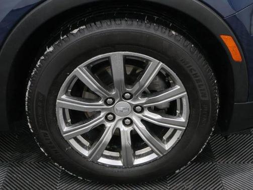 2021 Cadillac XT4 Premium Luxury