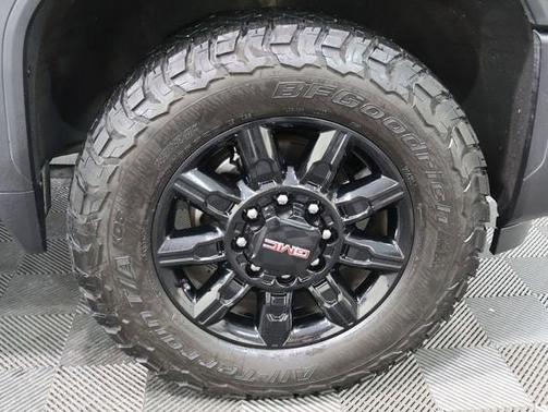 2025 GMC Sierra 2500 AT4