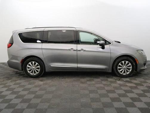 2018 Chrysler Pacifica Touring-L