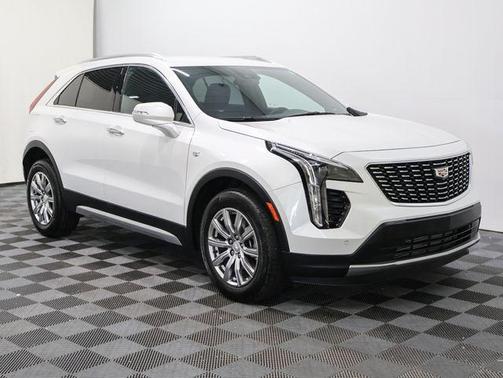 2022 Cadillac XT4 Premium Luxury