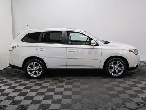 2014 Mitsubishi Outlander SE