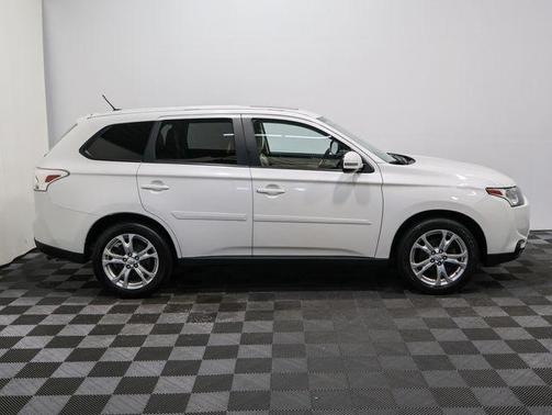 2014 Mitsubishi Outlander SE