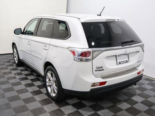 2014 Mitsubishi Outlander SE