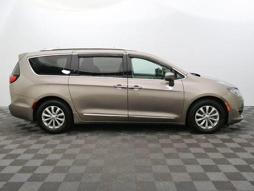 Molten Silver 2018 Chrysler Pacifica Touring-L