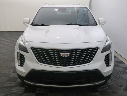 White 2021 Cadillac XT4 Premium Luxury