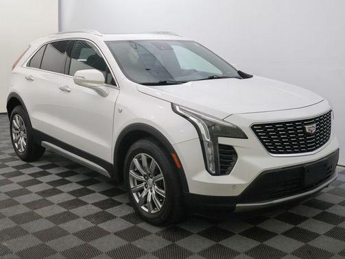 White 2021 Cadillac XT4 Premium Luxury