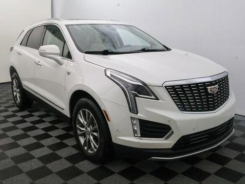 Crystal White Tri-Coat 2022 Cadillac XT5 Premium Luxury