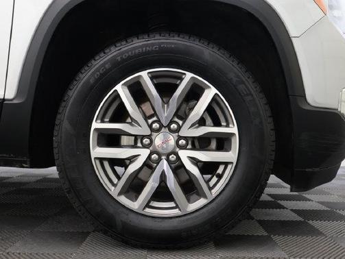 Sterling 2023 GMC Acadia AT4
