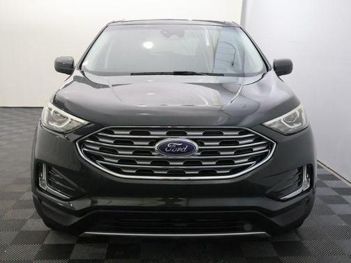 Green Metallic 2023 Ford Edge SEL